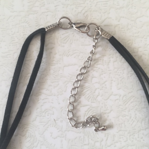 Silver-tone Leather and Beads Pendant Necklace and Earrings Set - Picture 14 of 15